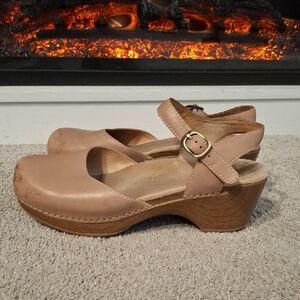Dansko Sam Sandal Women's Tan Leather Clogs Size 39